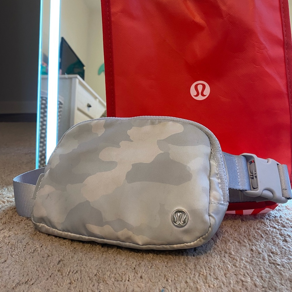 Lululemon belt bag gray camo *will be cleaned before shipping*